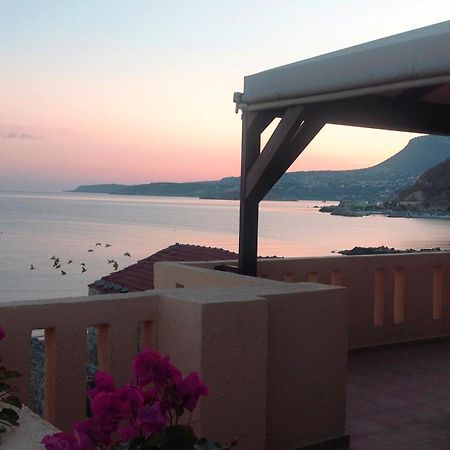 Asterias Studios & Apartments Каливес Экстерьер фото